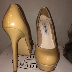 STEVE MADDEN BEVV STYLE PUMPS SIZE 6